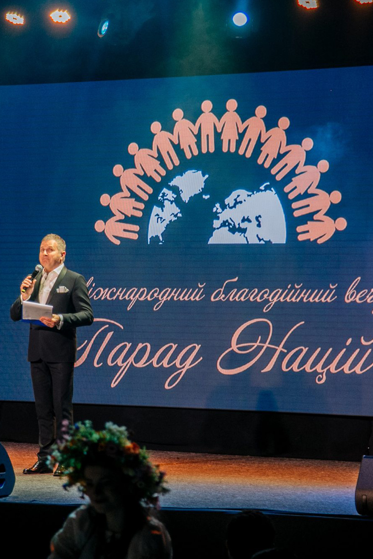 Mrs. Ukraine International | Iana Lutska at the parade of nations event
